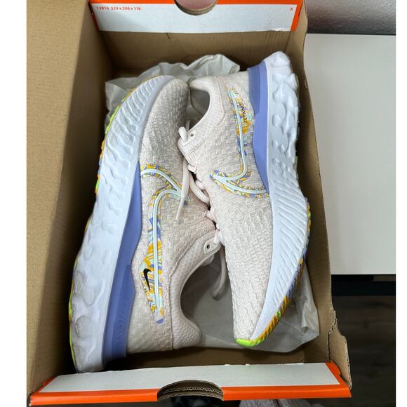 Nike Pale Pink React Infinity Run Flyknit 3 Premium Road Running Shoe 8 - Picture 15 of 16